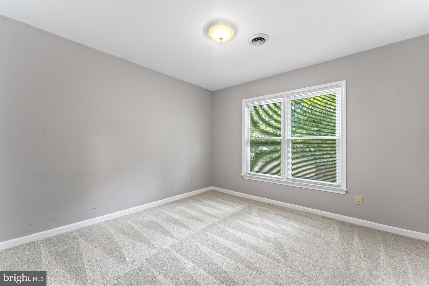 5812 Glen Eagles Dr Property Photo 32
