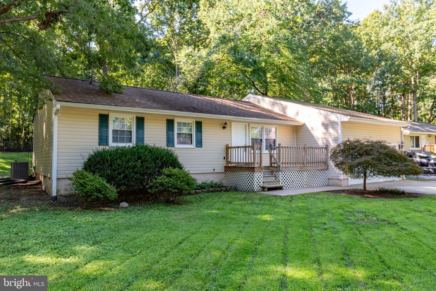 206 Hampton Dr Property Photo 2