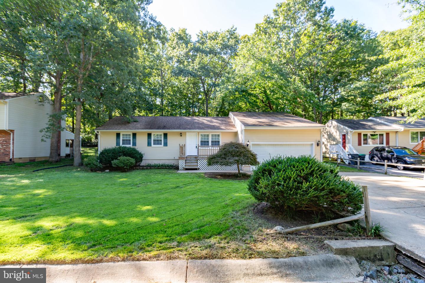 206 Hampton Dr Property Photo 3