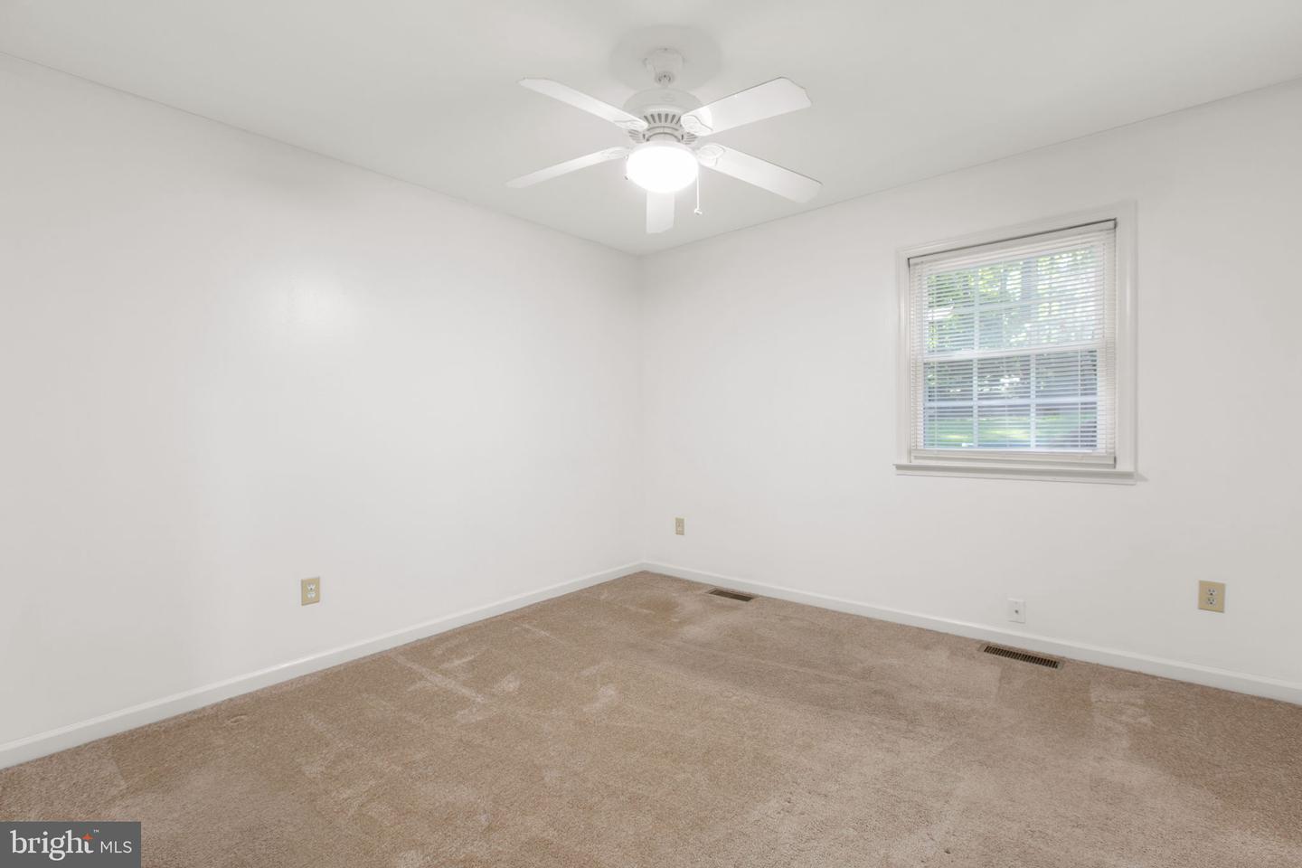 206 Hampton Dr Property Photo 23