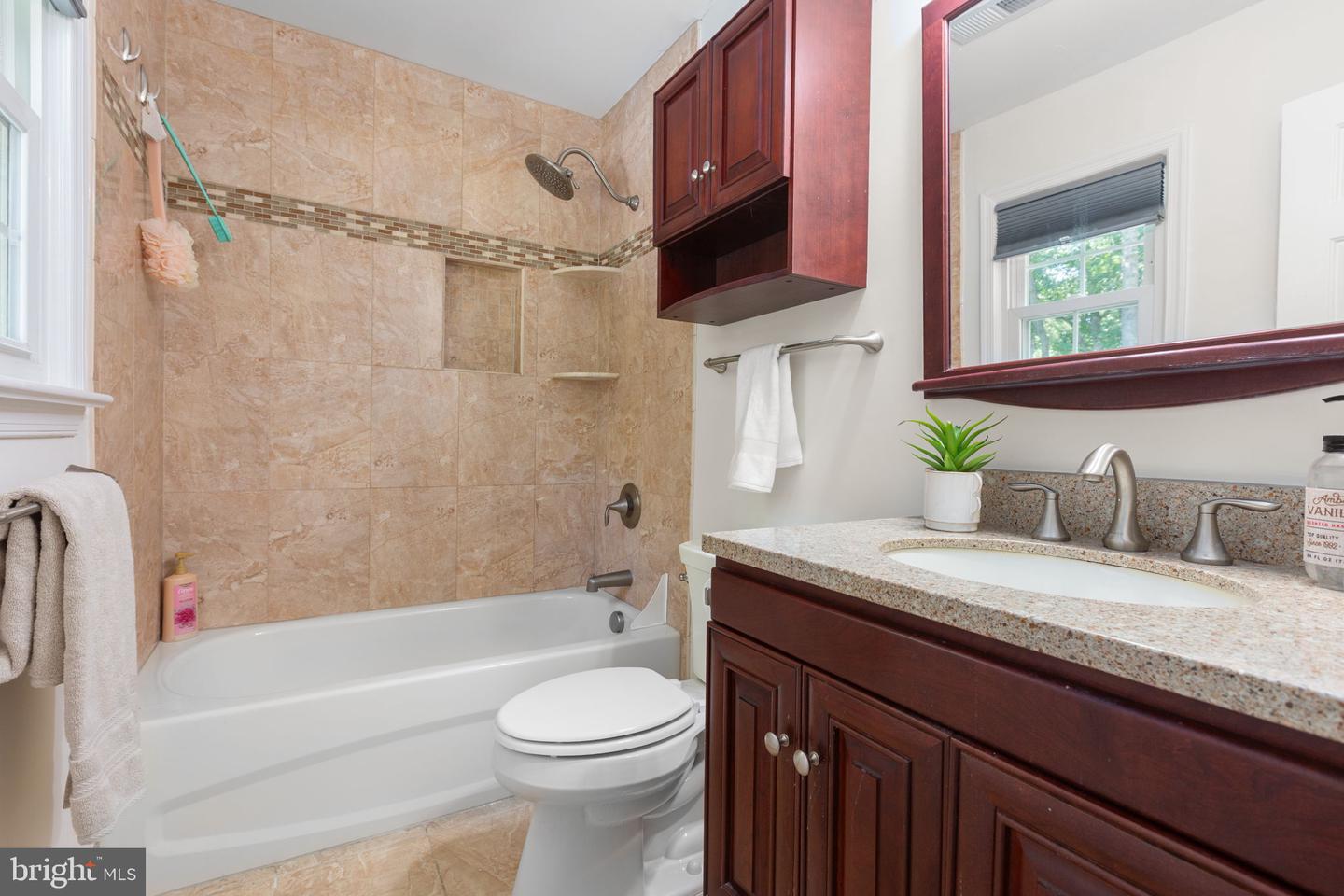 6403 Southridge Ct Property Photo 24