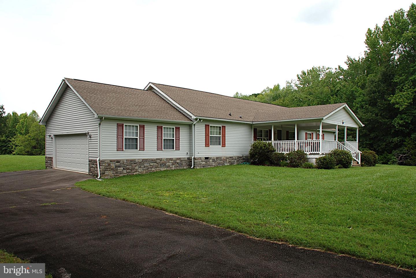 4508 Lewiston Rd Property Photo 4