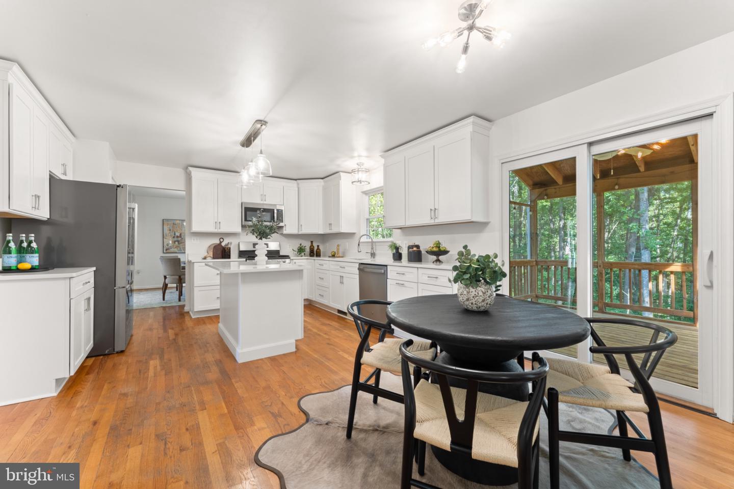 10105 Cotter Ct Property Photo 10