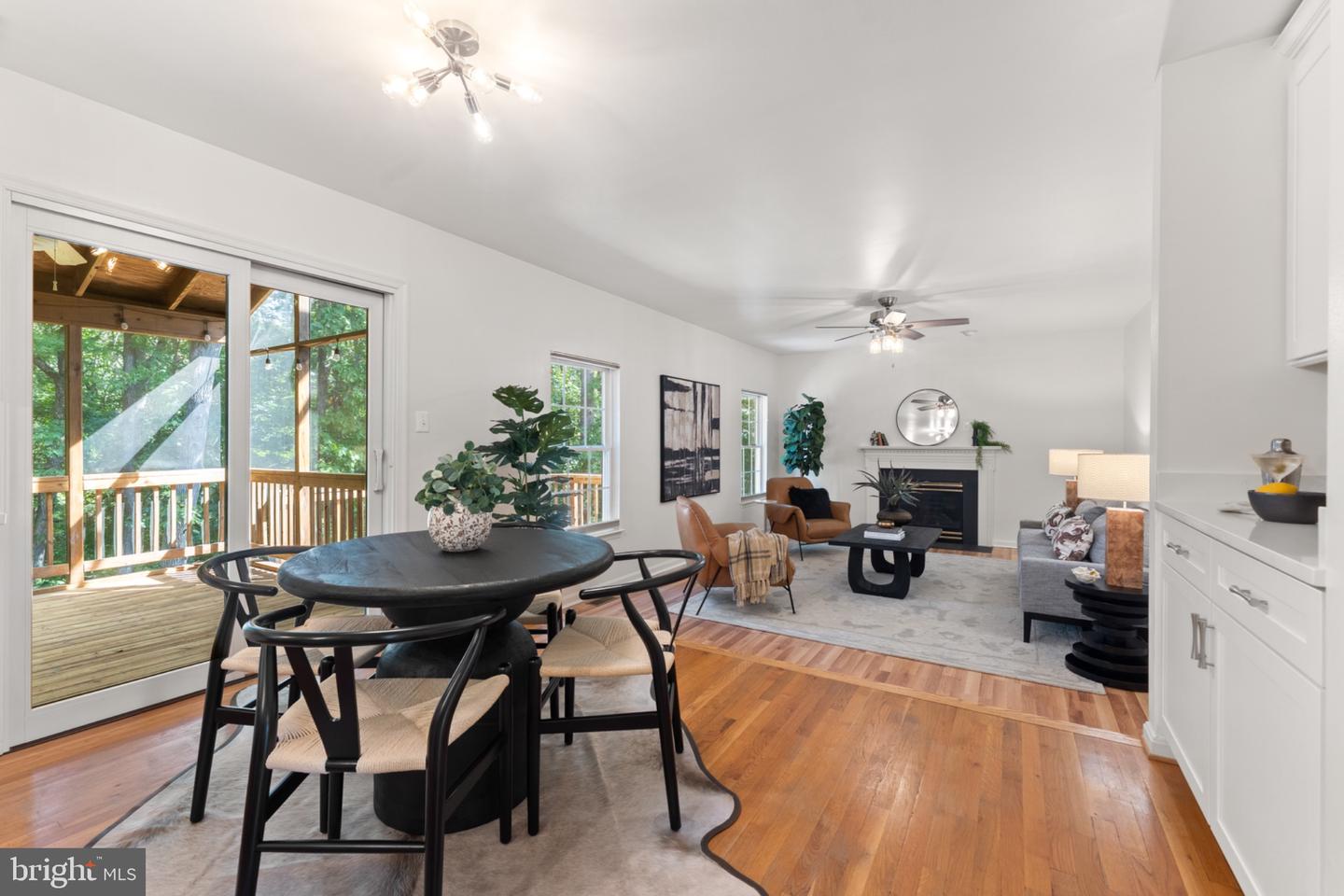 10105 Cotter Ct Property Photo 12