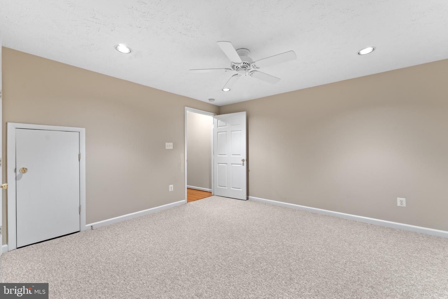 10105 Cotter Ct Property Photo 57