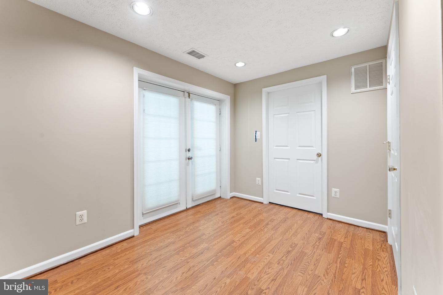 10105 Cotter Ct Property Photo 63