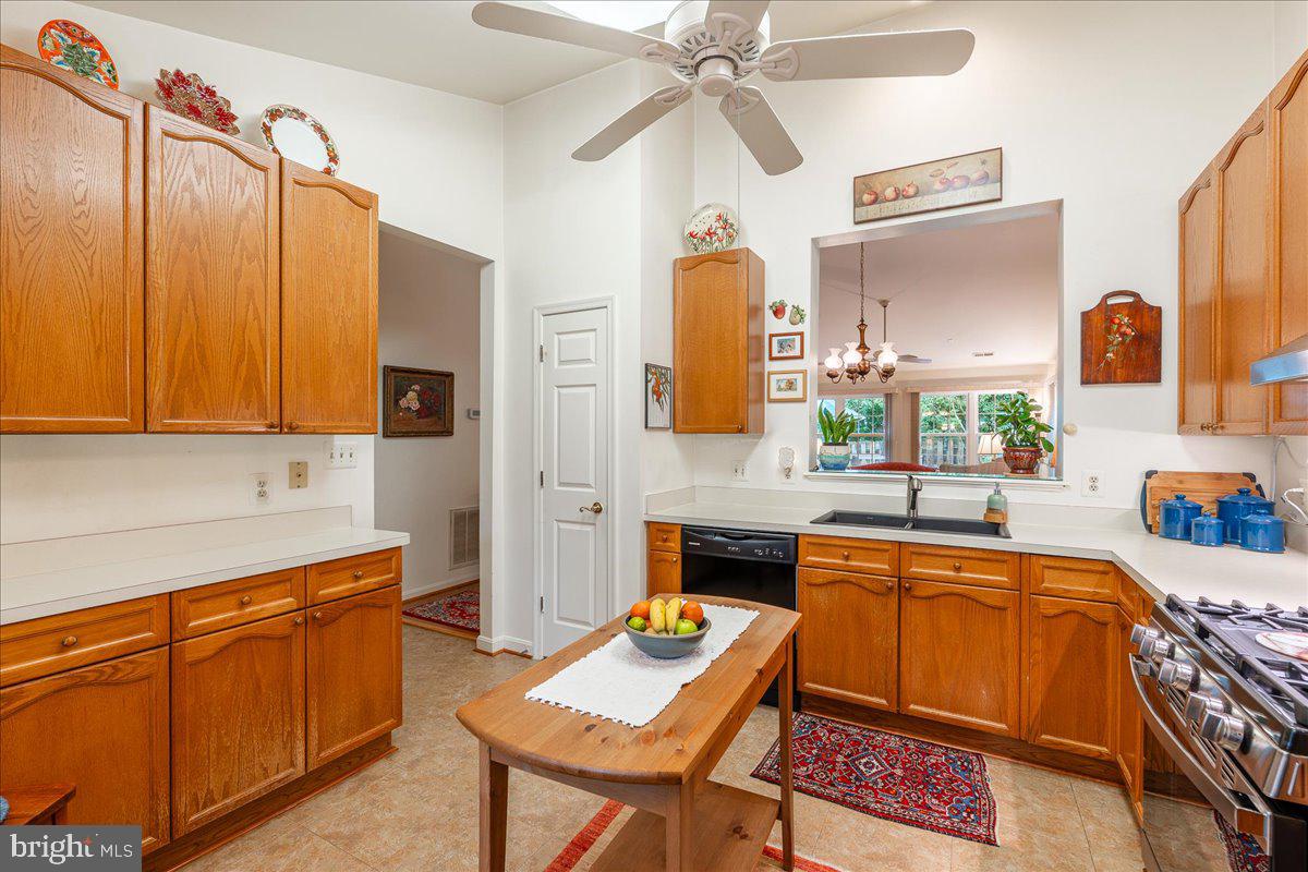 11602 Sarrington Ct Property Photo 9