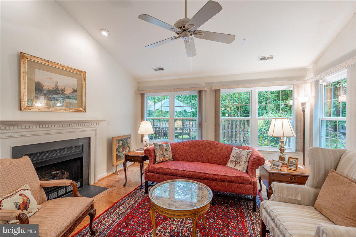11602 Sarrington Ct Property Photo 16