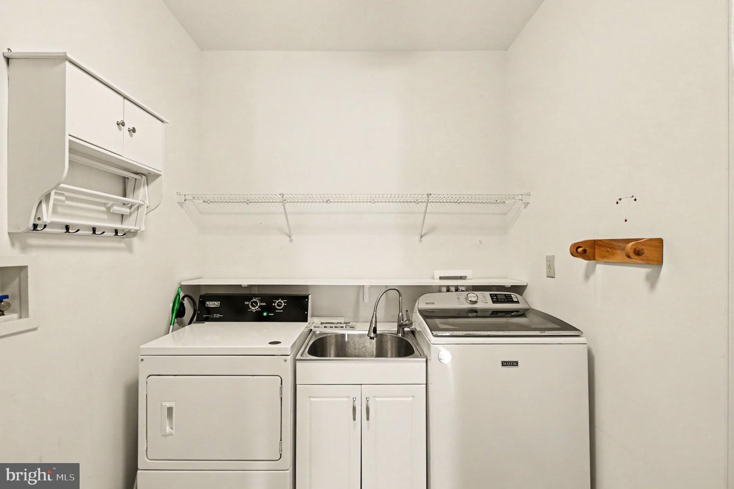 7007 Carmel Ln Property Photo 11