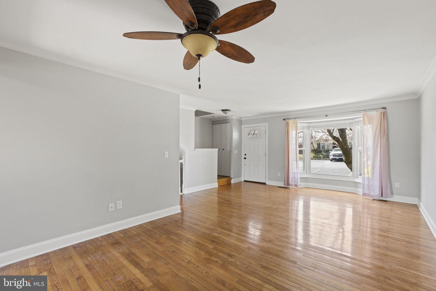 10747 Brice Ct Property Photo 4