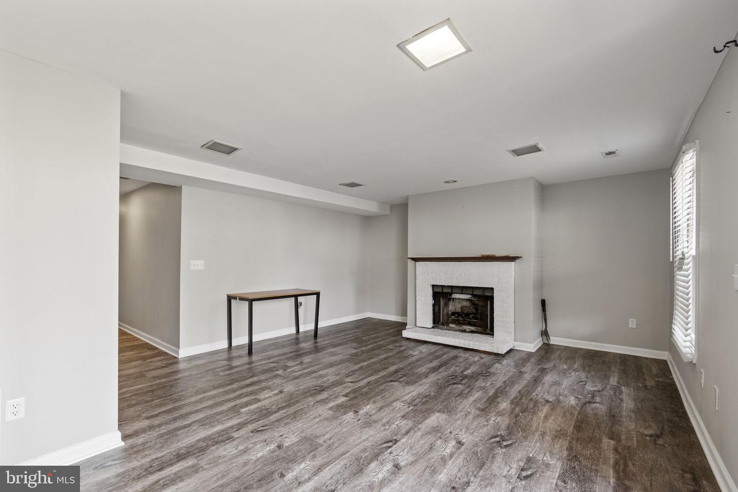 10747 Brice Ct Property Photo 16