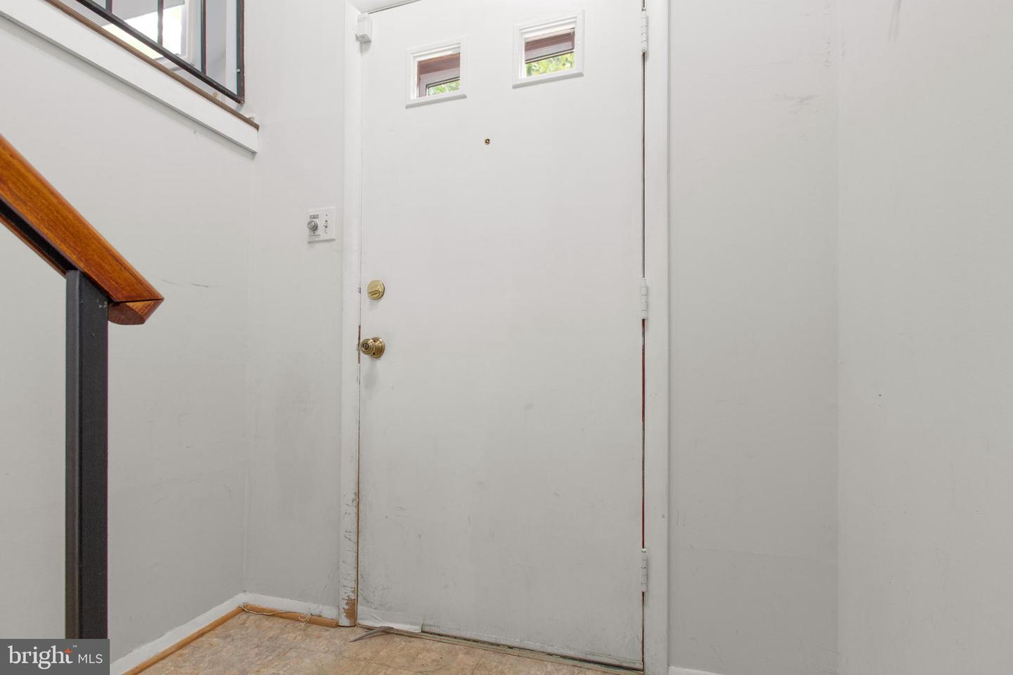 9 Edison Ct Property Photo 3