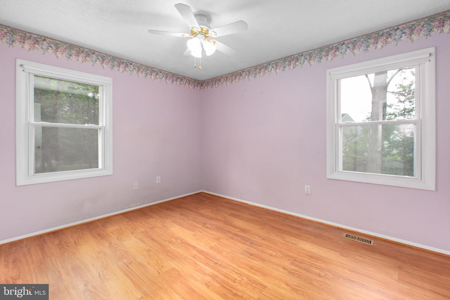 9 Edison Ct Property Photo 14