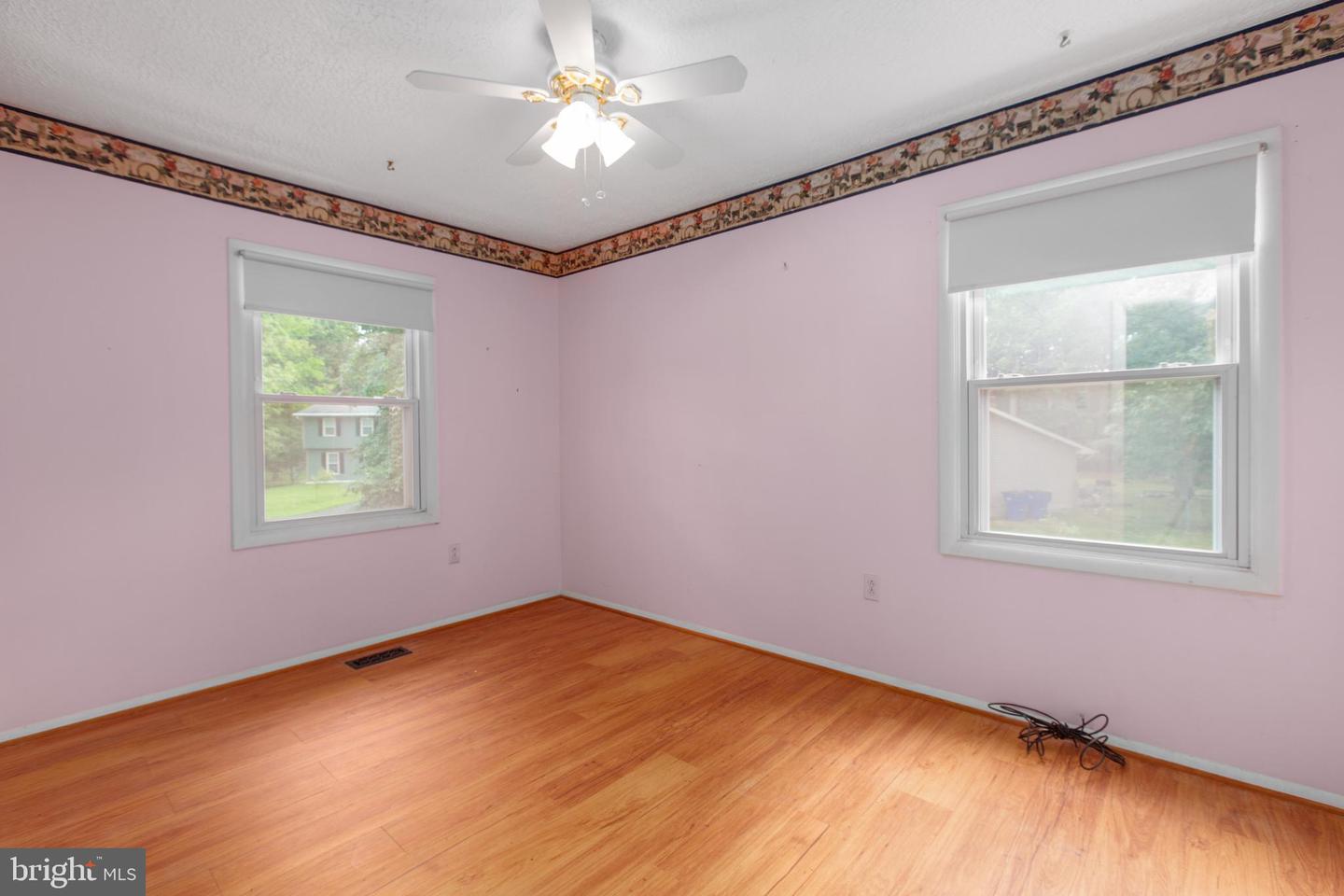 9 Edison Ct Property Photo 17