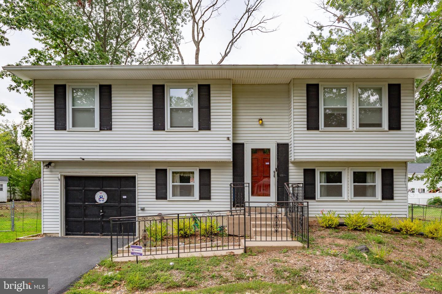 9 Edison Ct Property Photo 36