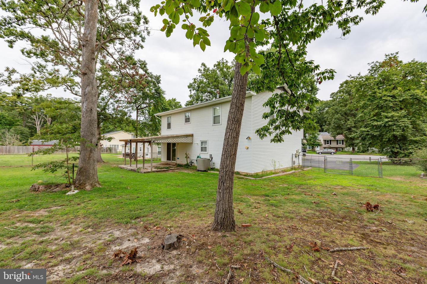 9 Edison Ct Property Photo 41