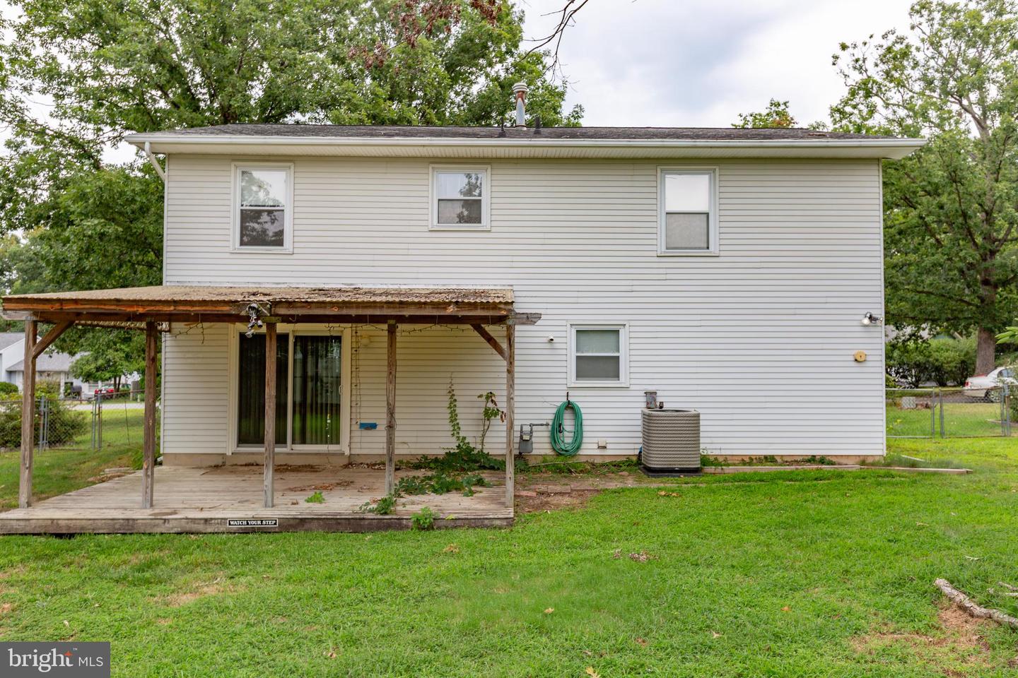 9 Edison Ct Property Photo 43