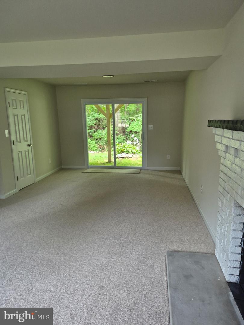6702 Stansbury Ct Property Photo 12