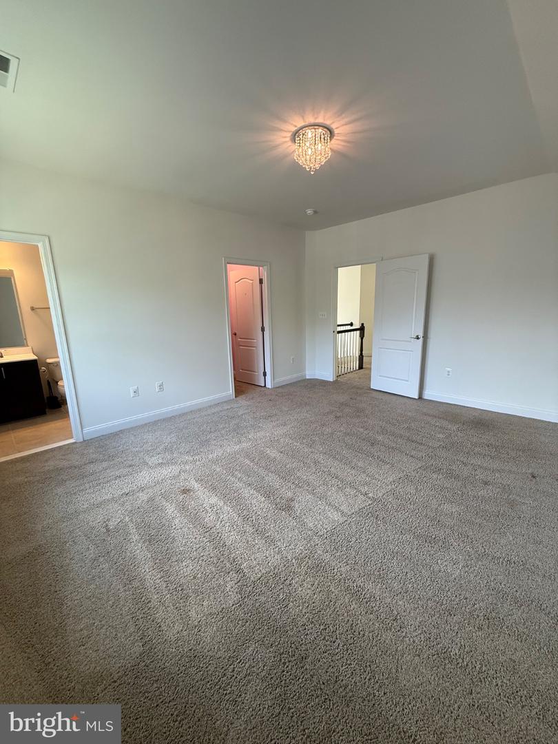 11621 Pine Hollow Ln Property Photo 24