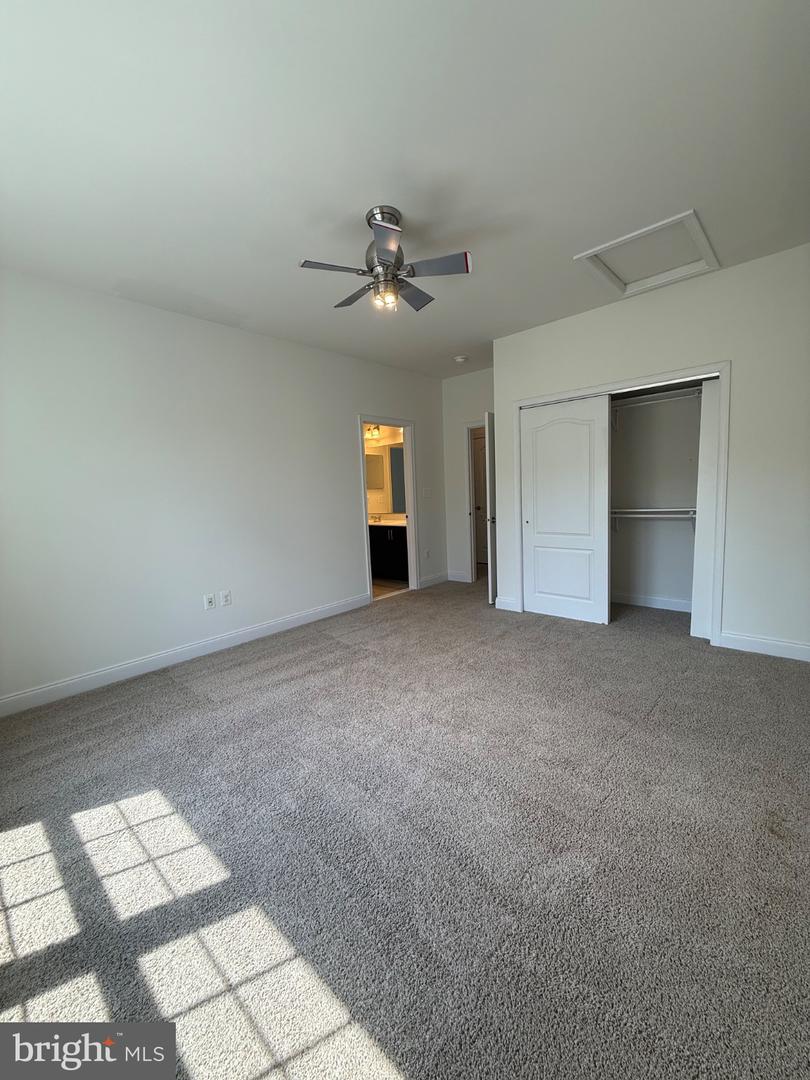 11621 Pine Hollow Ln Property Photo 26