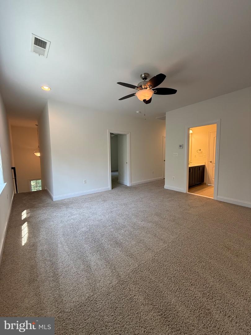 11621 Pine Hollow Ln Property Photo 31