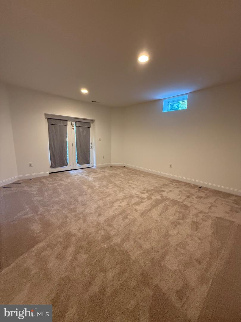 11621 Pine Hollow Ln Property Photo 37