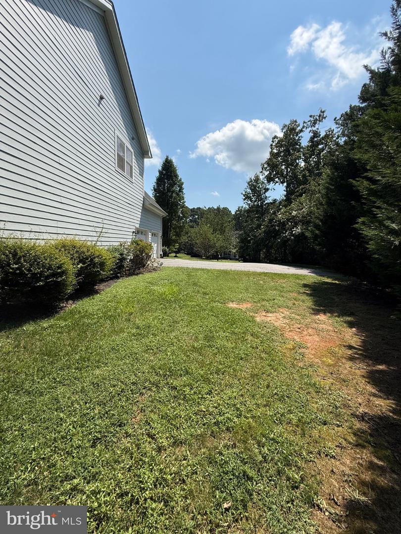 11621 Pine Hollow Ln Property Photo 41