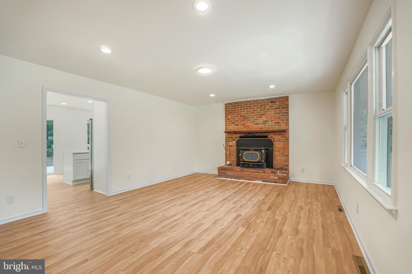 6004 Massaponax Church Rd Property Photo 16