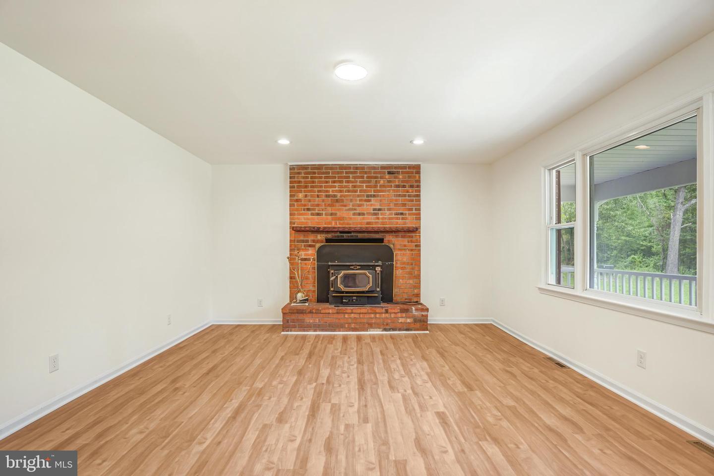 6004 Massaponax Church Rd Property Photo 17