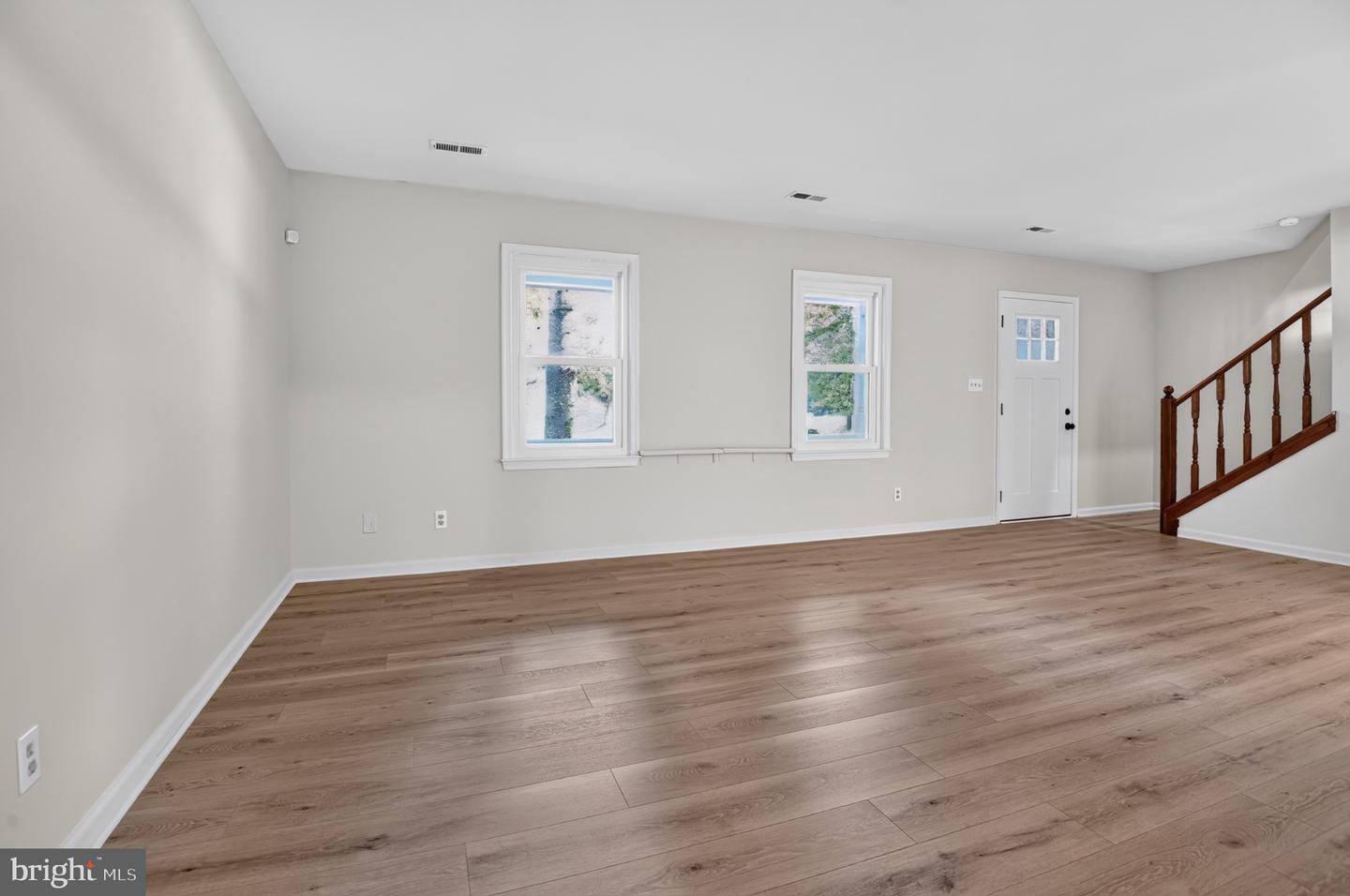 10211 Bayberry Ln Property Photo 5
