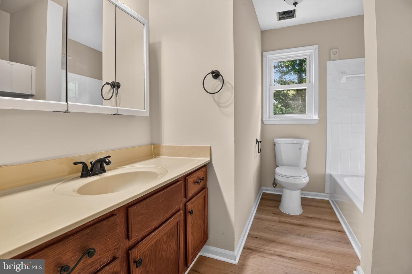 10211 Bayberry Ln Property Photo 11
