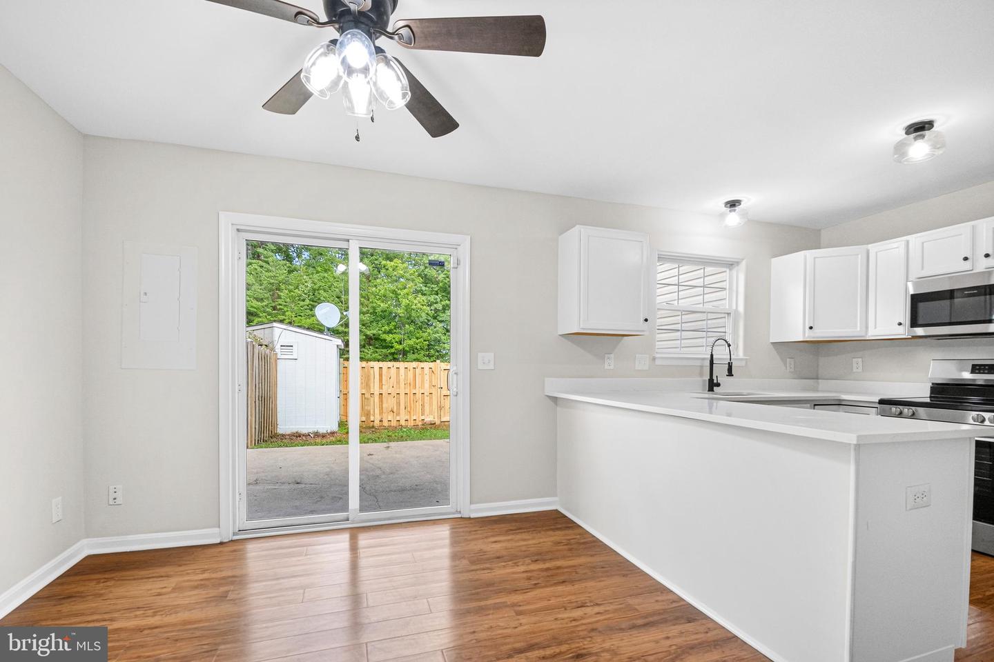 9947 Matti Hill Ct Property Photo 4