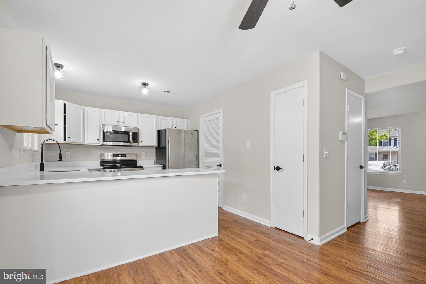 9947 Matti Hill Ct Property Photo 5