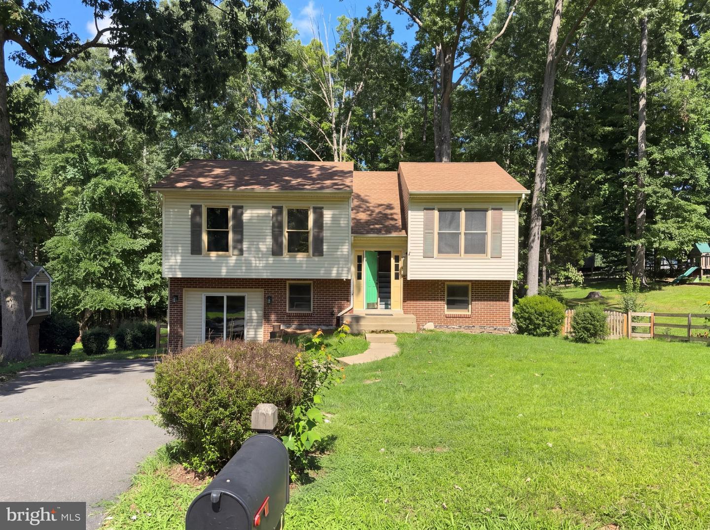 10711 Chesterwood Dr Property Photo 1