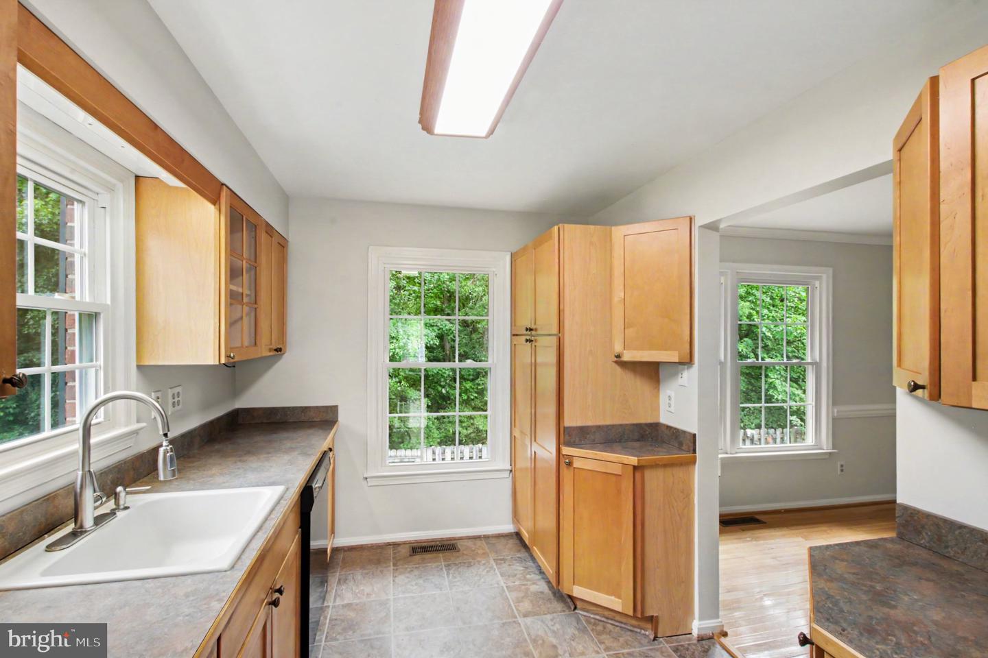 4601 Clay Ct Property Photo 9
