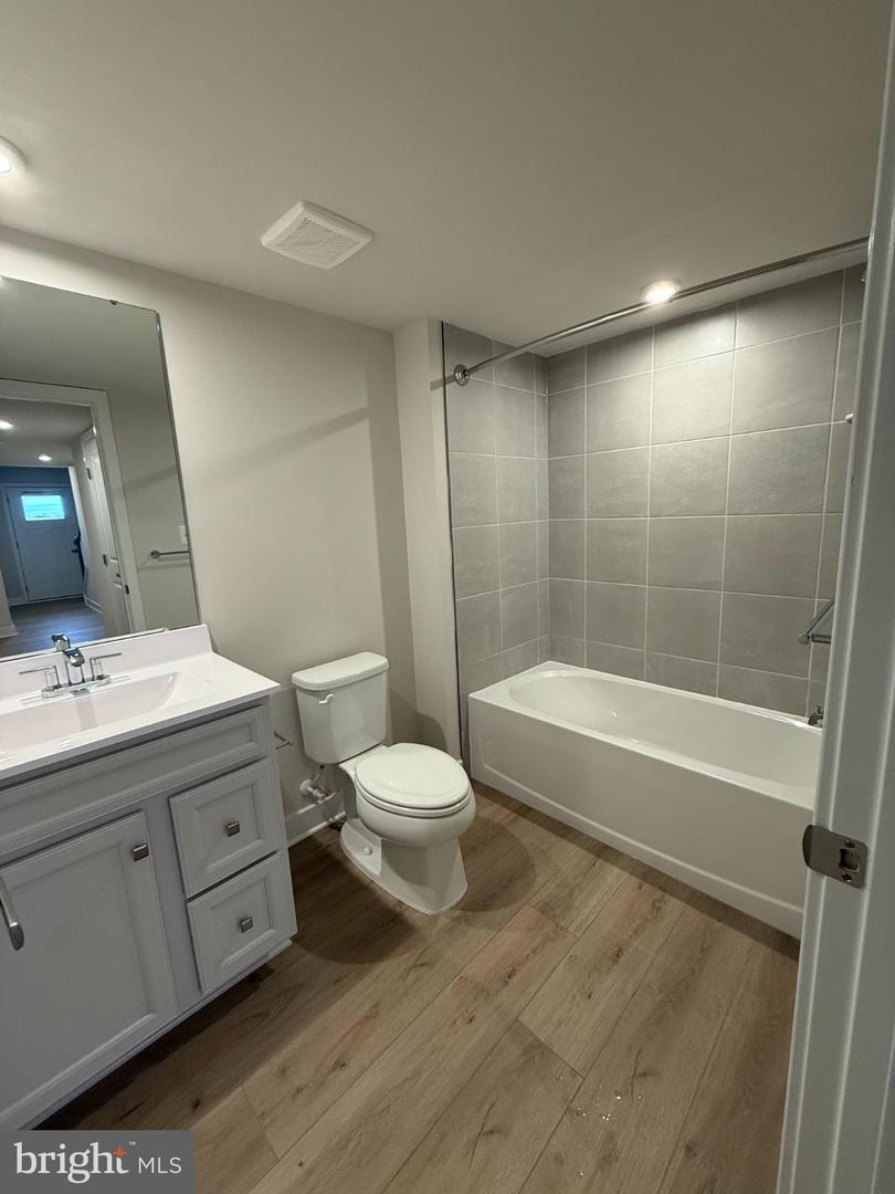 6932 Braxton Springs Way Property Photo 5