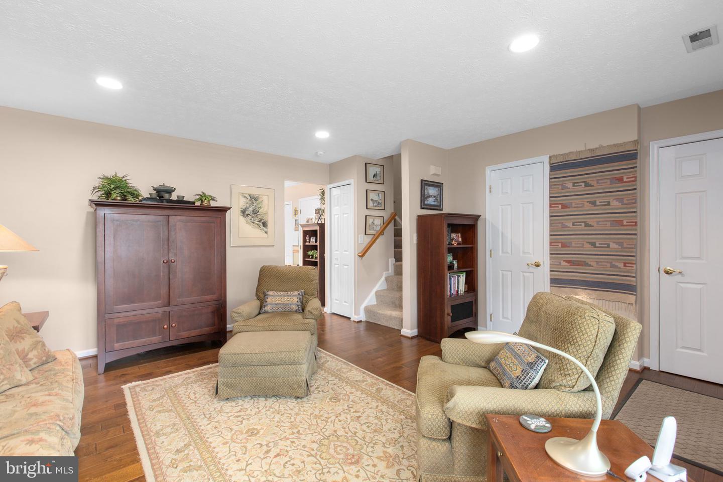10600 Limburg Ct Property Photo 3
