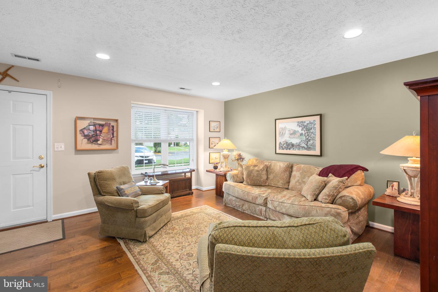 10600 Limburg Ct Property Photo 4