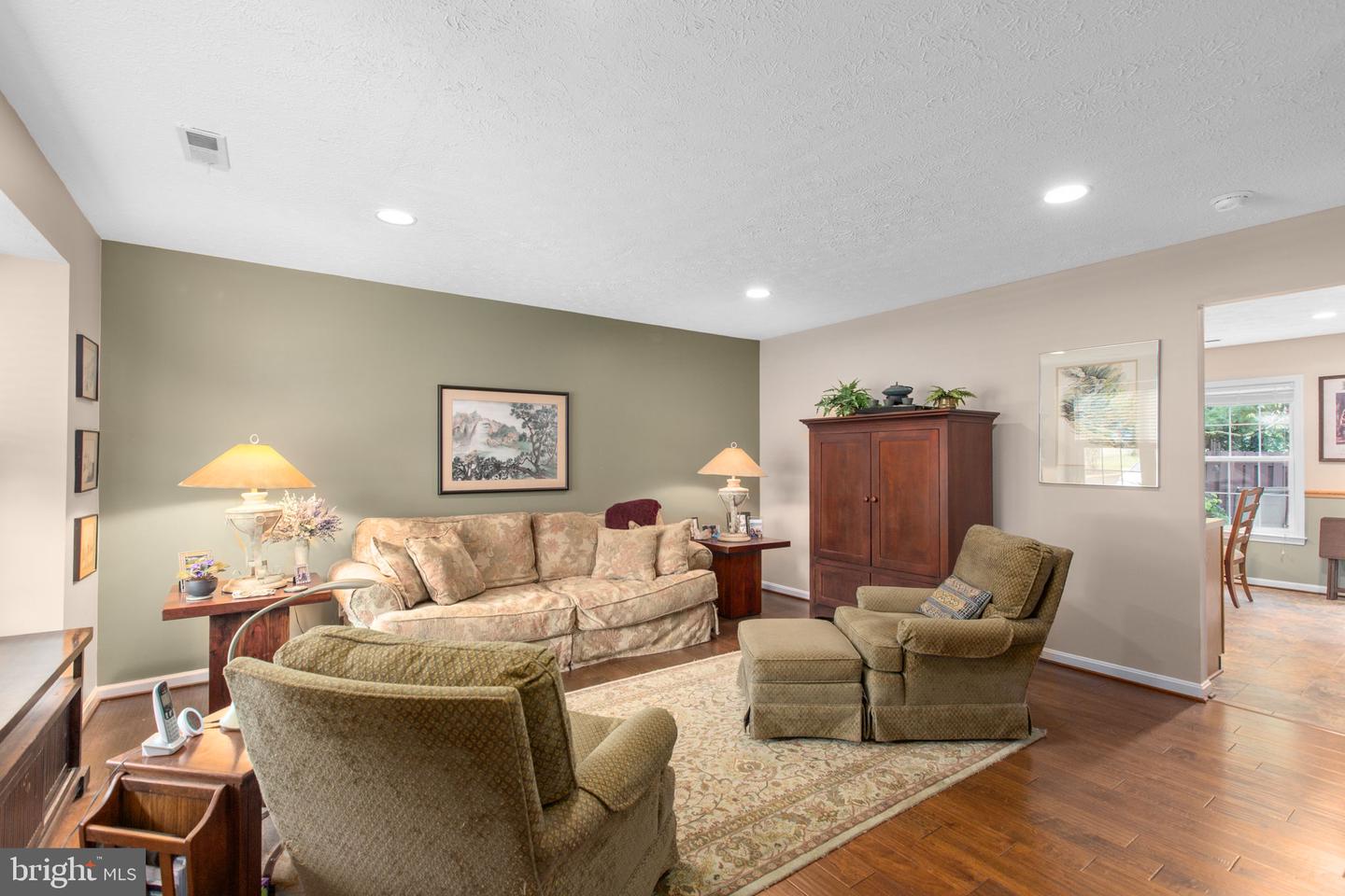 10600 Limburg Ct Property Photo 5
