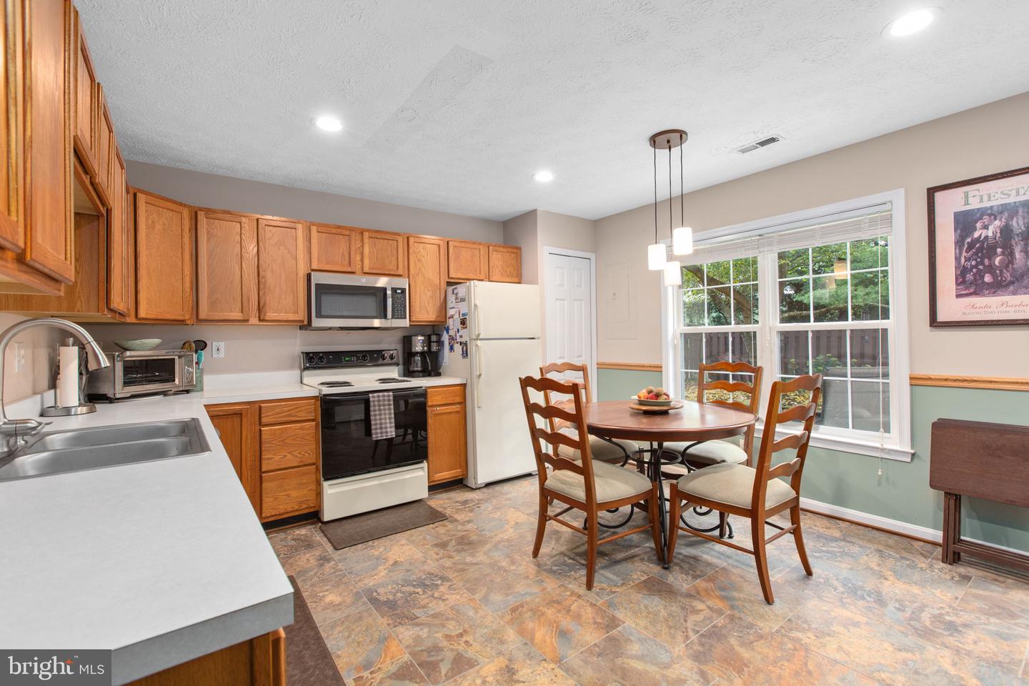 10600 Limburg Ct Property Photo 6