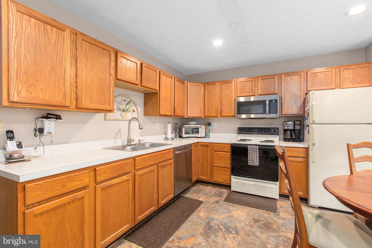 10600 Limburg Ct Property Photo 7