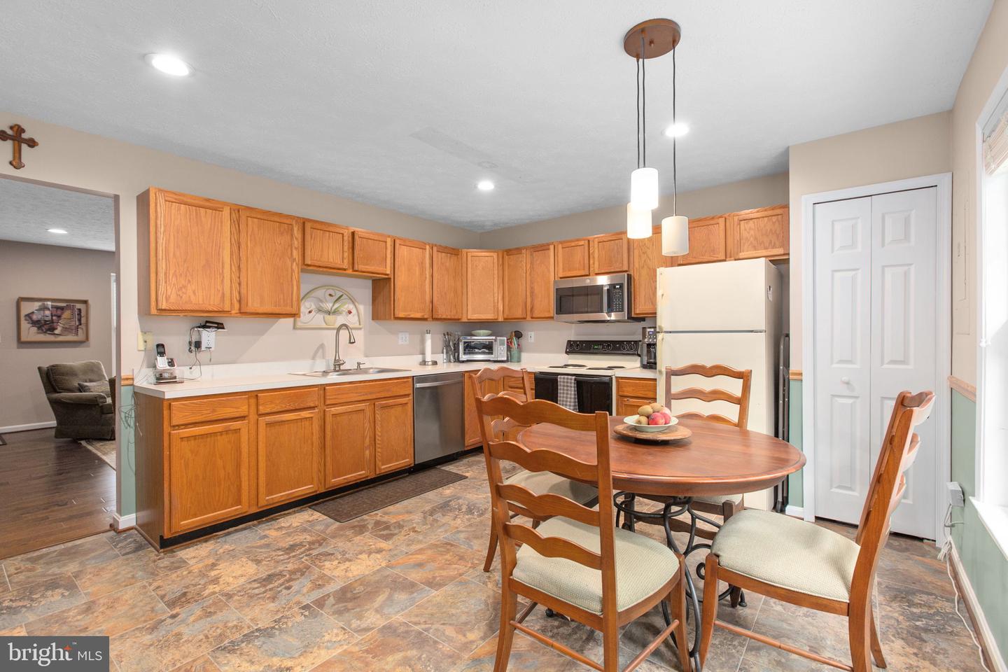 10600 Limburg Ct Property Photo 8
