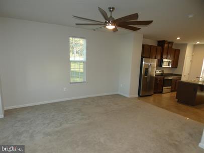 6304 Crittenden Ln Property Photo 8