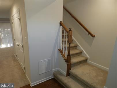 6304 Crittenden Ln Property Photo 9