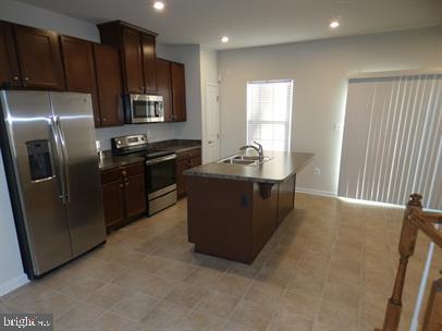 6304 Crittenden Ln Property Photo 10