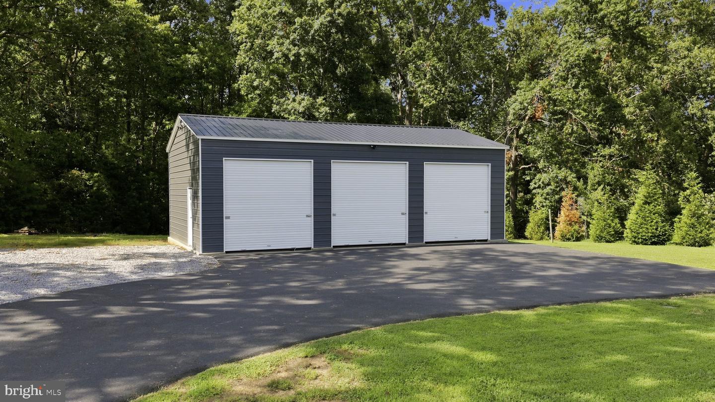 9409 Signature Way Property Photo 8