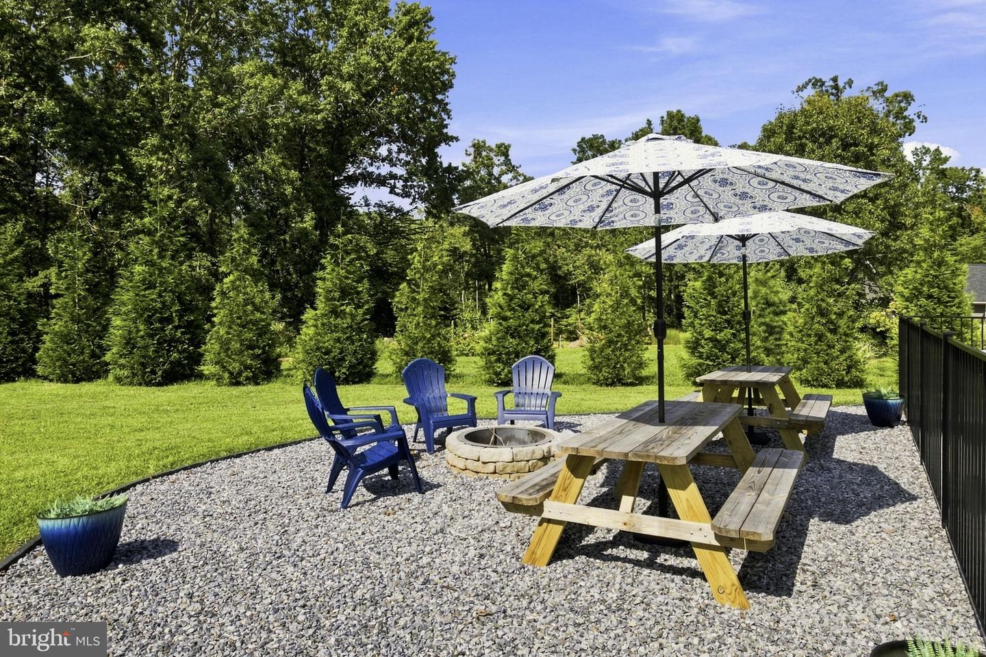 9409 Signature Way Property Photo 10