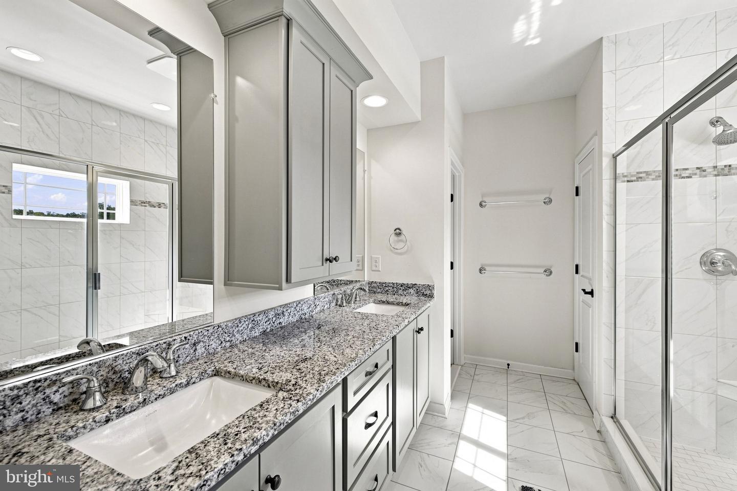9409 Signature Way Property Photo 24