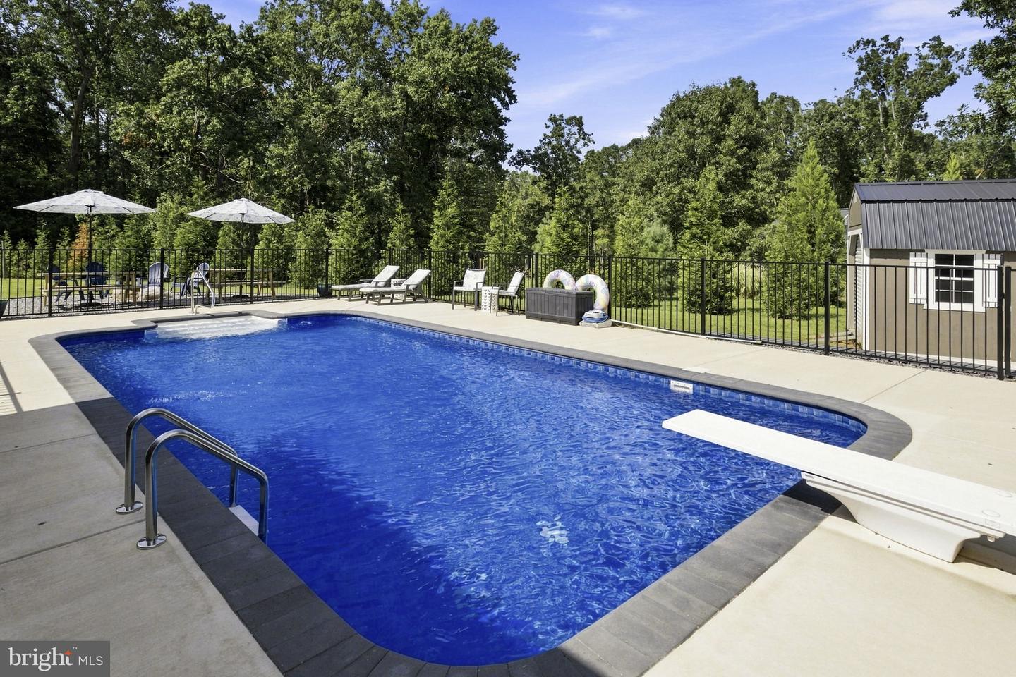 9409 Signature Way Property Photo 45