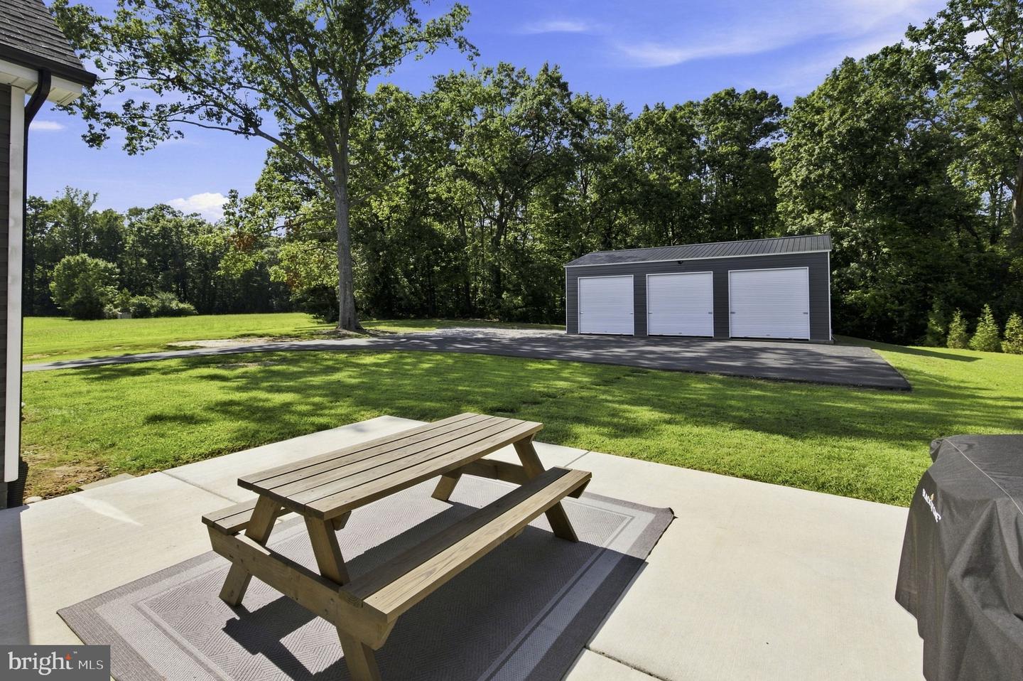 9409 Signature Way Property Photo 48